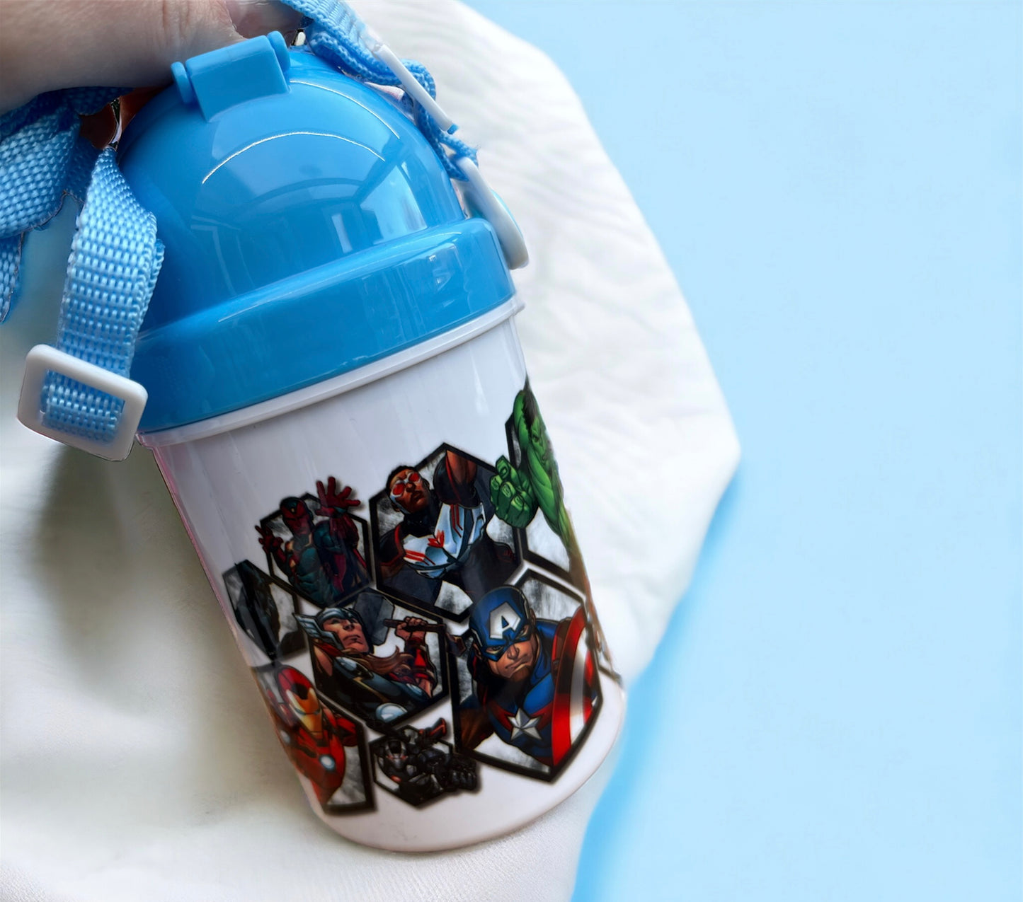 Personalised Children’s Marvel Logo with Characters Drinks Bottle Blue or Pink Lid